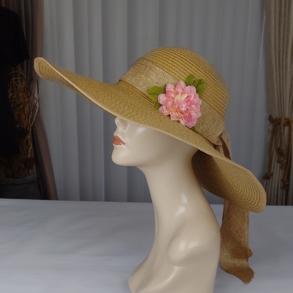 Wide Brim Women's Sun Hat. - Picture 2 of 10